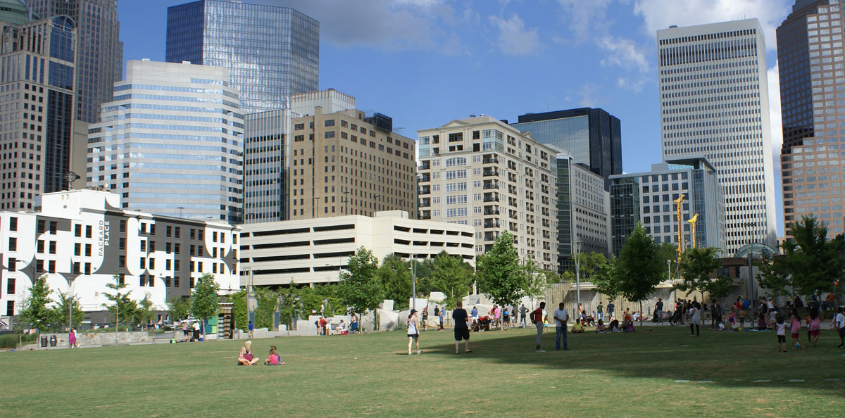 Here are the 3 Best Places for a Picnic in Charlotte